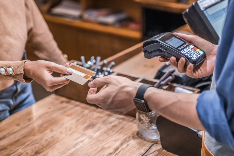 Les avantages du paiement en plusieurs fois pour les commerçants et