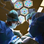 Salaire d’un chirurgien aux États-Unis : combien gagne le praticien de la chirurgie ?